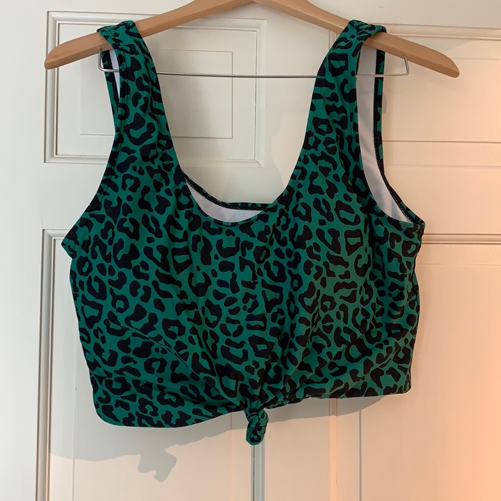 Never worn** Coral reef bathing suit top